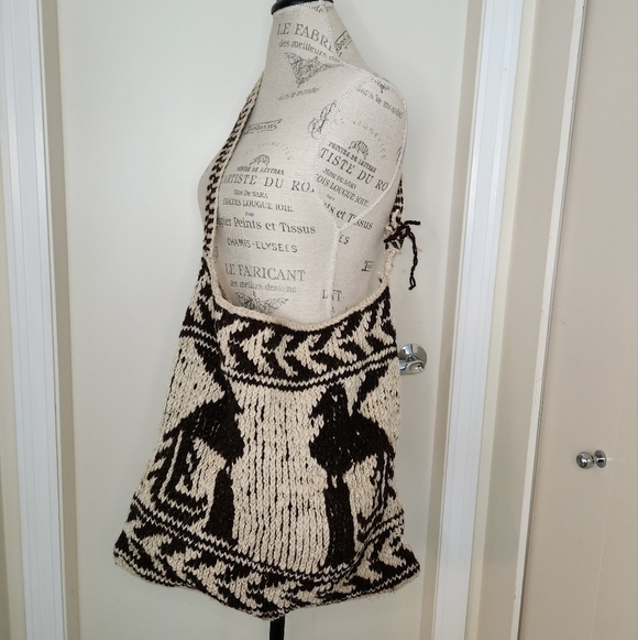 Vintage Handknit Morral Shoulder Bag - Picture 4 of 11